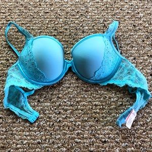 Victoria’s Secret Lightly Lined Bra Size 34B